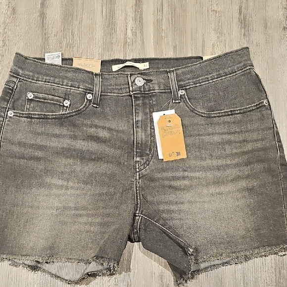 Levi's Black Denim Women Shorts - Picture 1 of 9